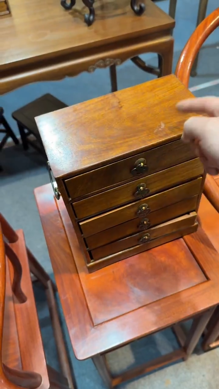 木福利            五斗柜