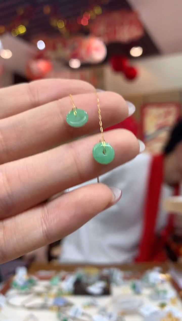 18K金镶嵌翡翠耳饰耳线