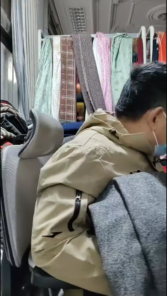 黑白小花结港花布料