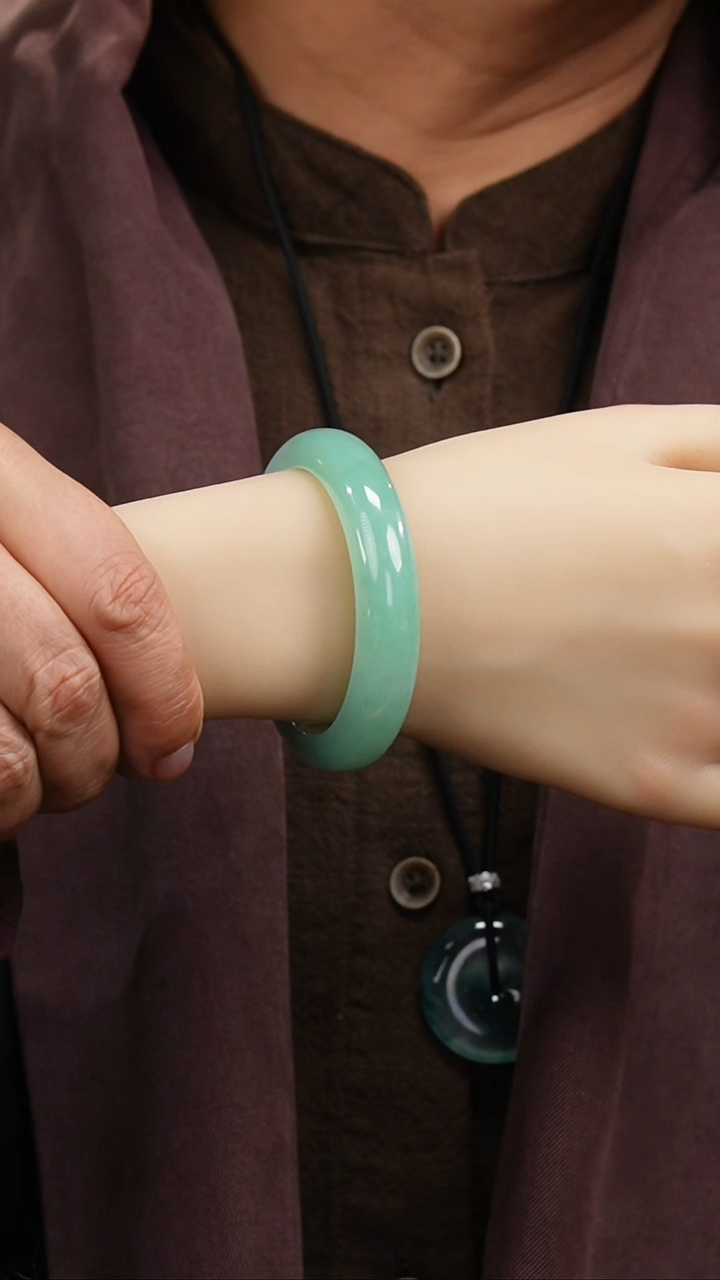 【闪购商品】翡翠手镯未镶嵌331·