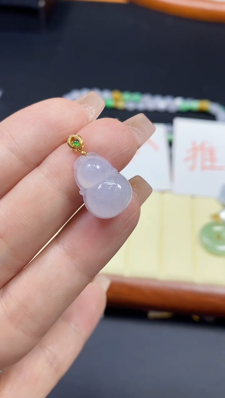 吊坠(不含链)18K金镶嵌翡翠葫芦18K金扣镶嵌@@CMT1700-1