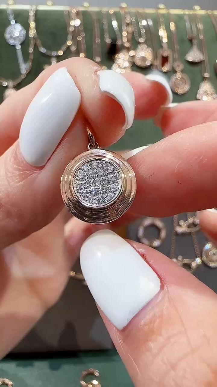 【闪购商品】钻石吊坠(不含链)18K金镶嵌18K金钻石飞碟吊坠
