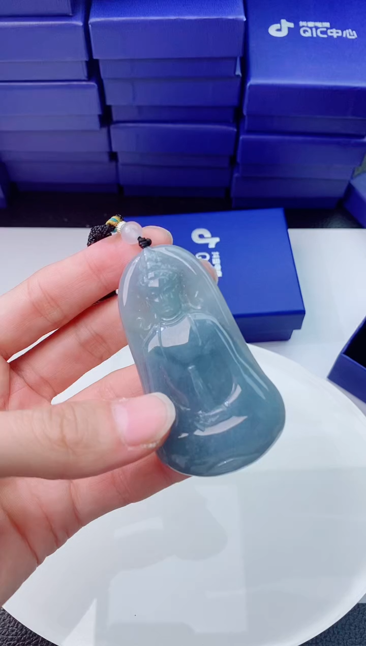 【闪购商品】翡翠颈饰未镶嵌          