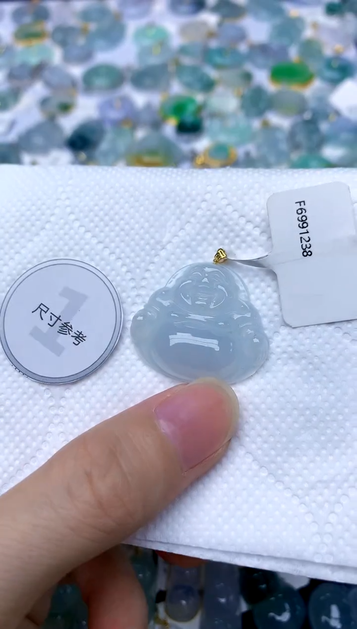 颈饰18K金镶嵌翡翠天然A货翡翠