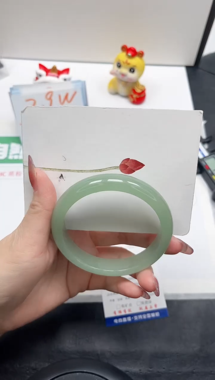 【闪购商品】石英质玉手镯未镶嵌301-64