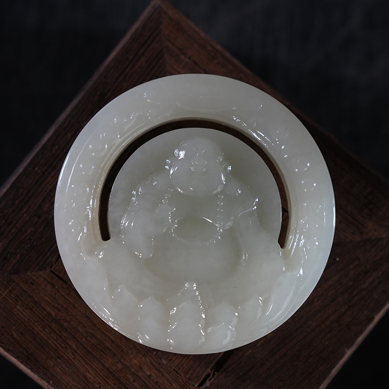 lot1 和田玉弥勒佛吊坠/QG51229-186363 保利山东