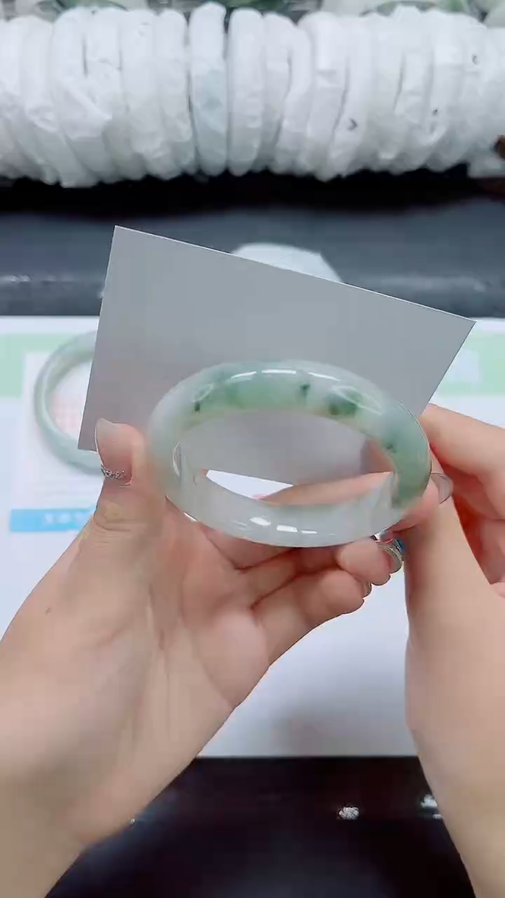 石英质玉手镯未镶嵌0237-56-58