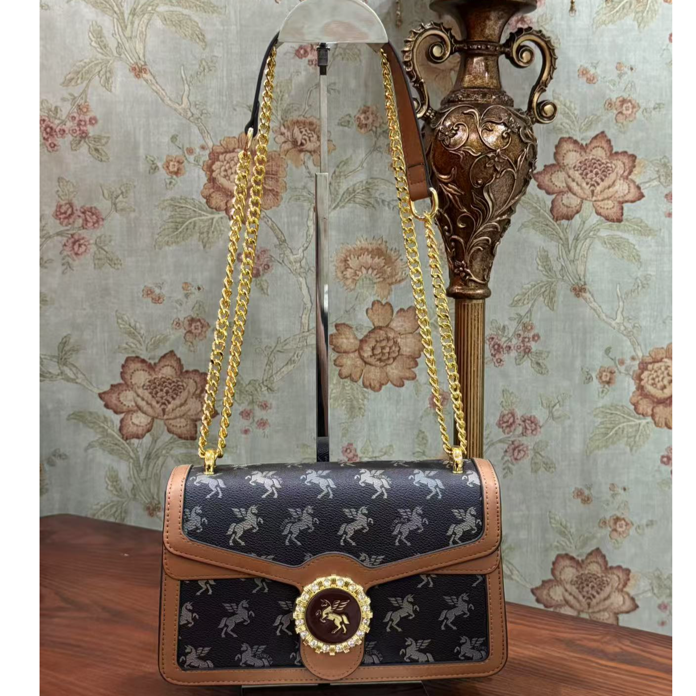 【欣欣专属】百搭轻奢黑色夹层拉链袋斜挎包通勤风单肩