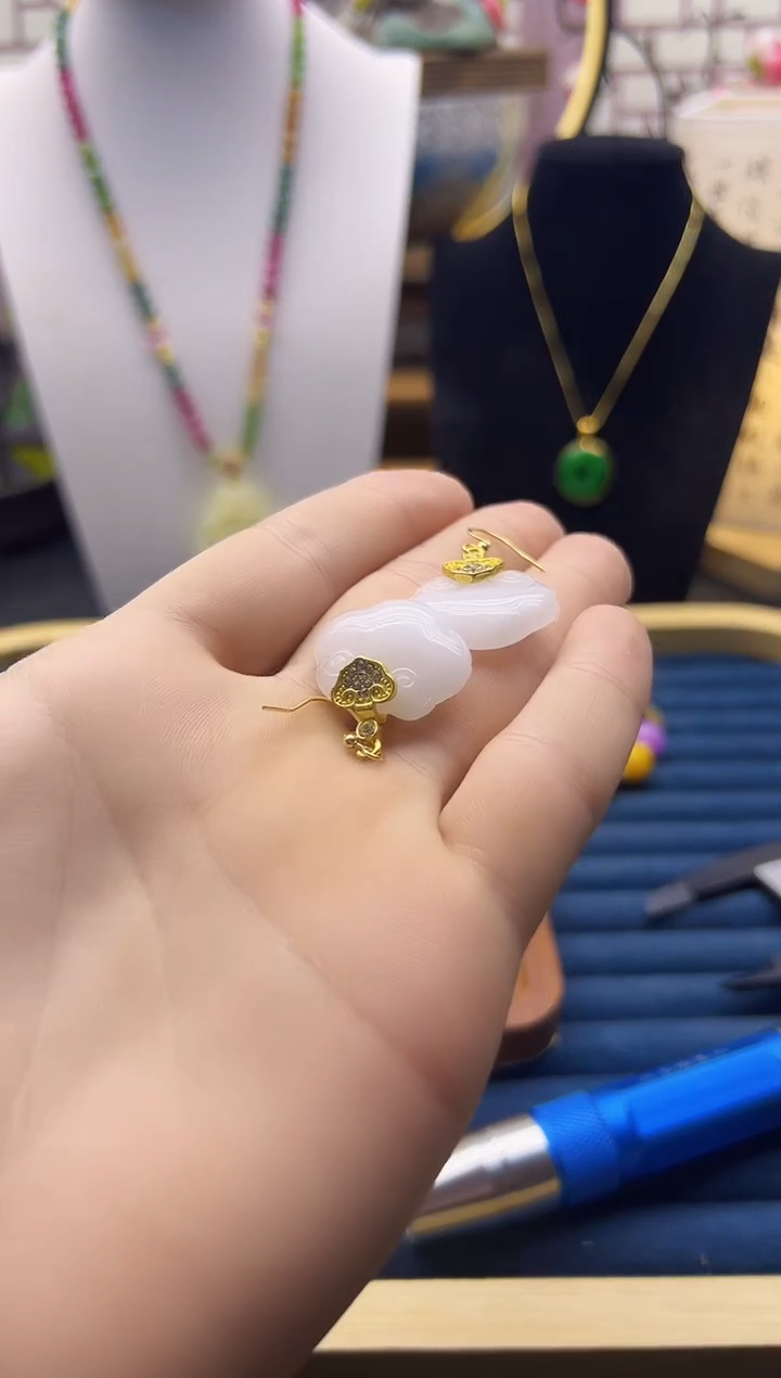 【闪购商品】和田玉耳饰14K金镶嵌E202