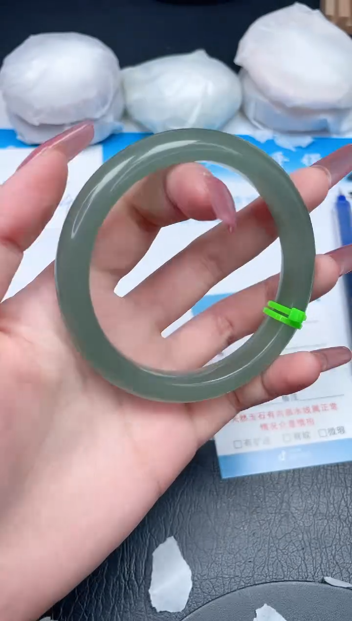 【闪购商品】石英质玉手镯未镶嵌348-62.2