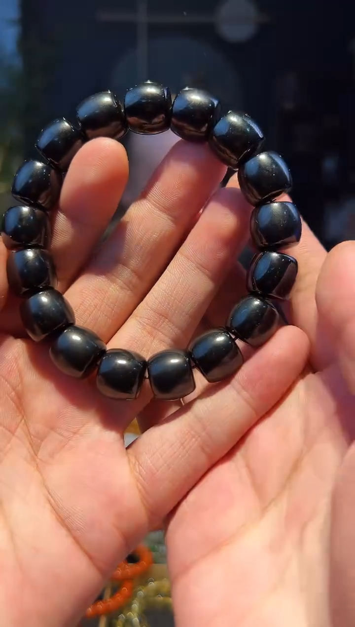 【闪购商品】和田玉手串未镶嵌14+(墨玉串)