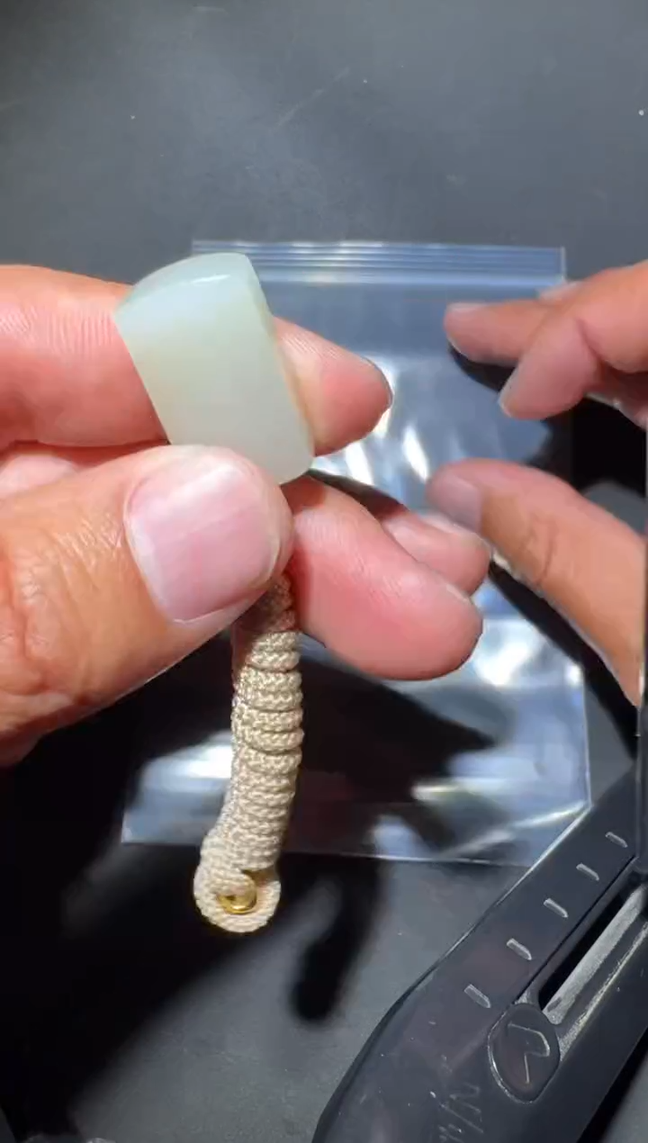 未镶嵌和田玉（糖玉）车挂和田玉 