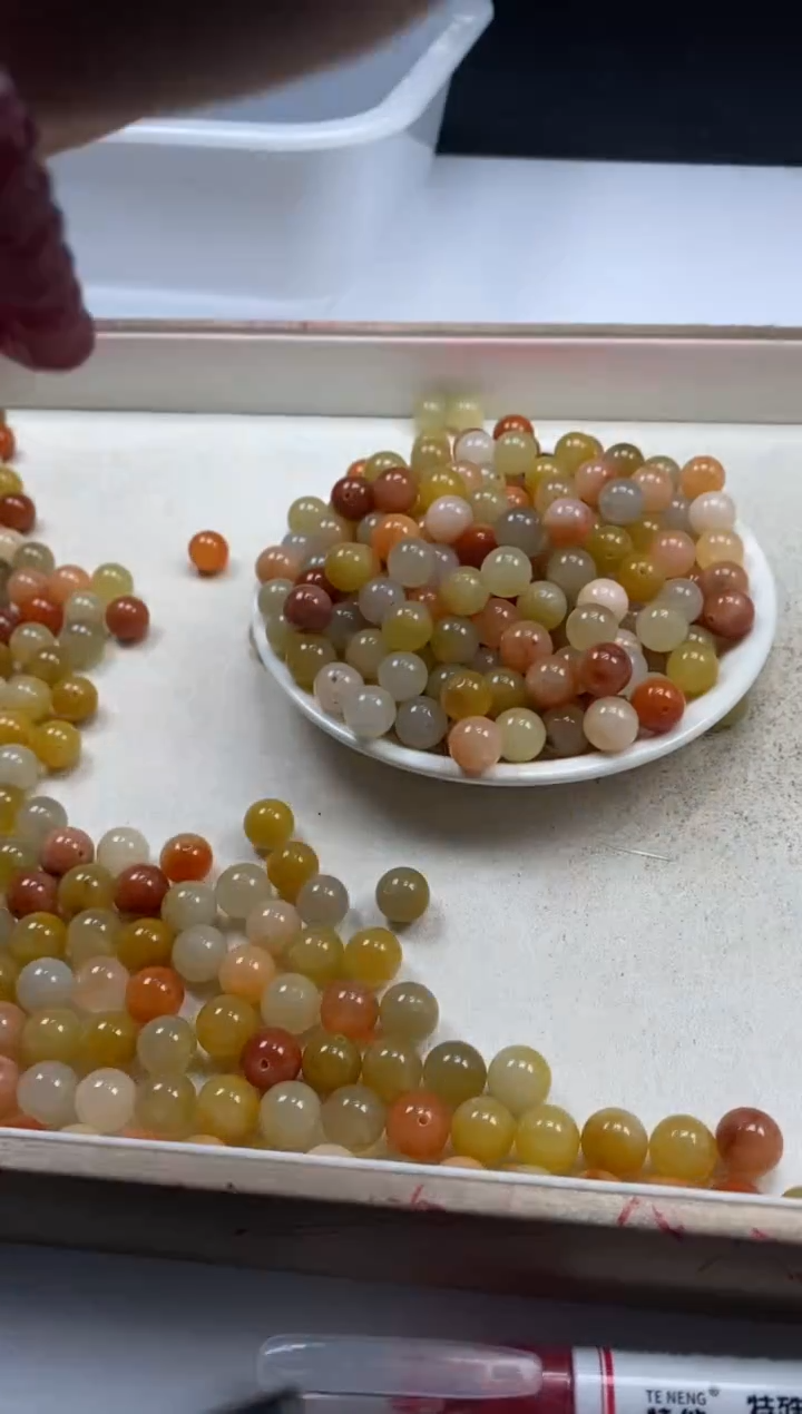 【闪购商品】玛瑙/玉髓颈饰未镶嵌w360三彩金丝玉10mm*30颗