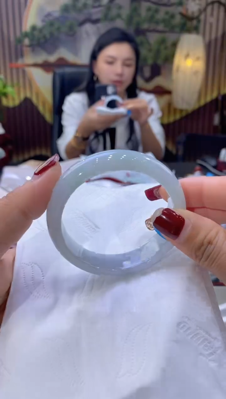 翡翠手镯未镶嵌多人07776