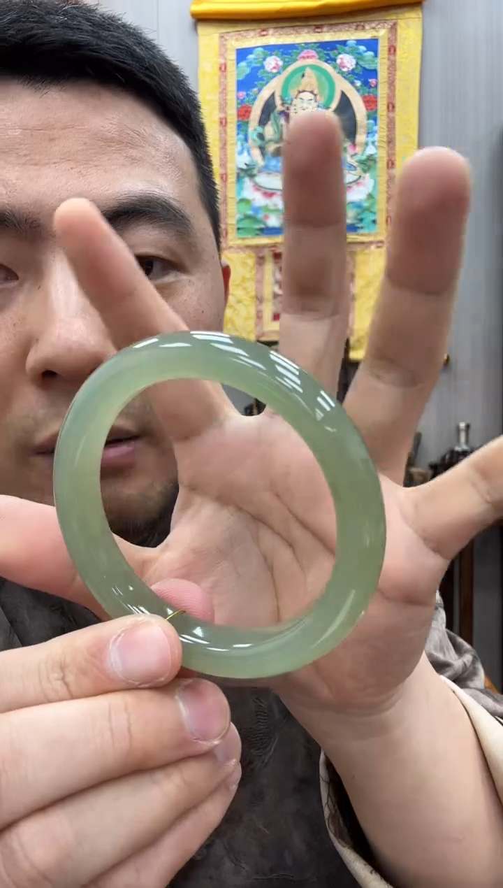 【闪购商品】和田玉手镯未镶嵌58   343