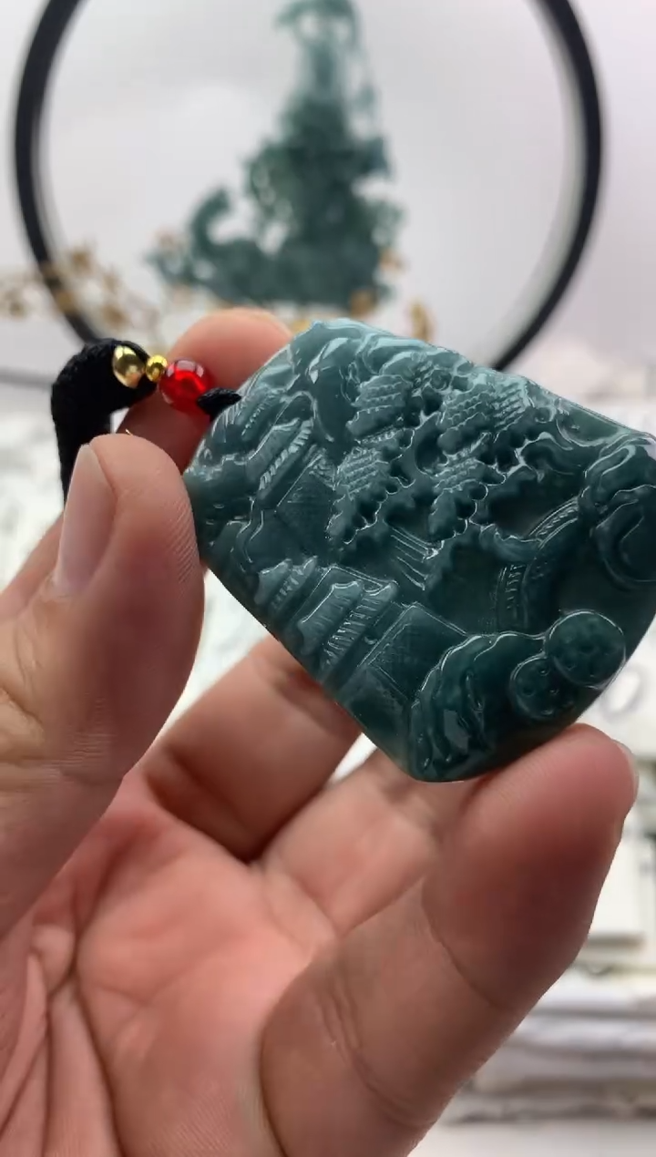 翡翠未镶嵌颈饰山水牌【品质一般介意慎拍】