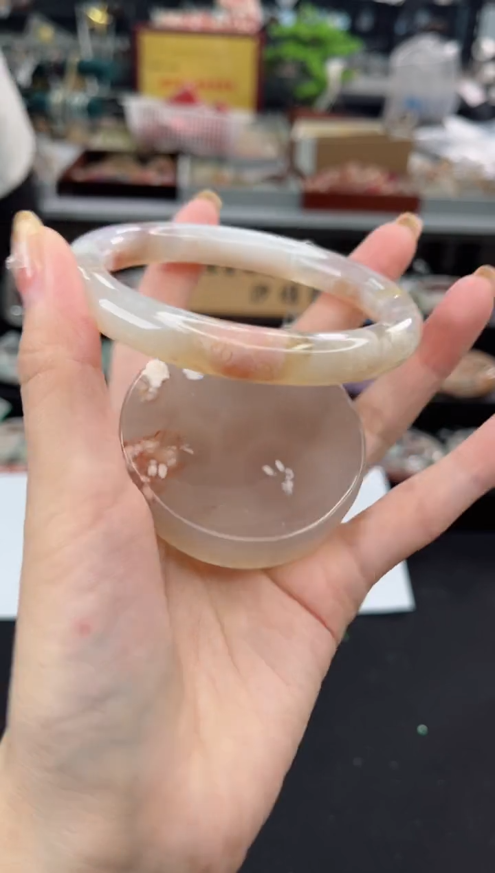 【闪购商品】石英质玉手镯未镶嵌64圈口（赠品镯心）3508145
