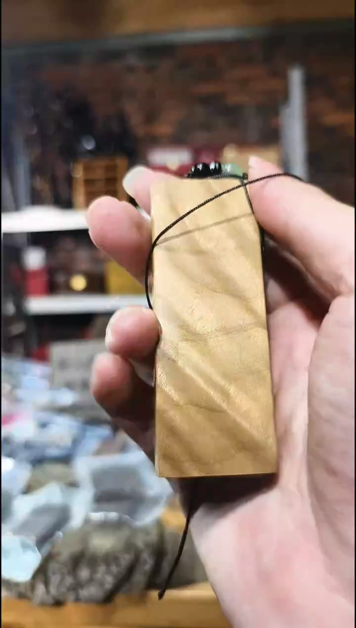 金丝楠无事牌脖挂