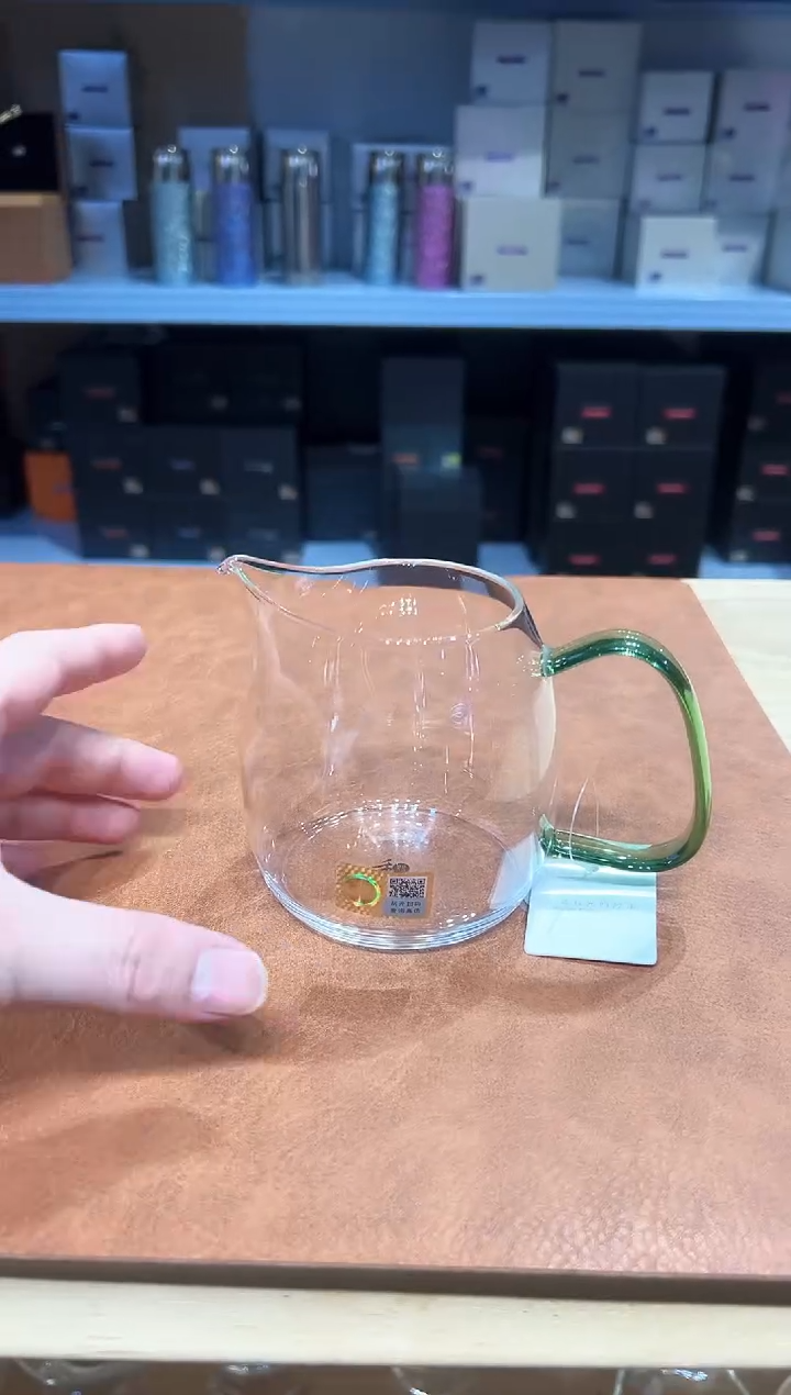 禾器泰然公道杯湖绿色