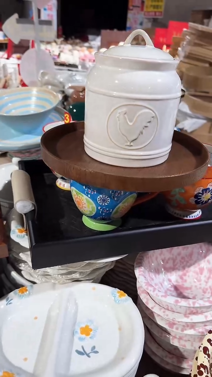 陶瓷大号公鸡带盖罐子微瑕 凑满20元包邮