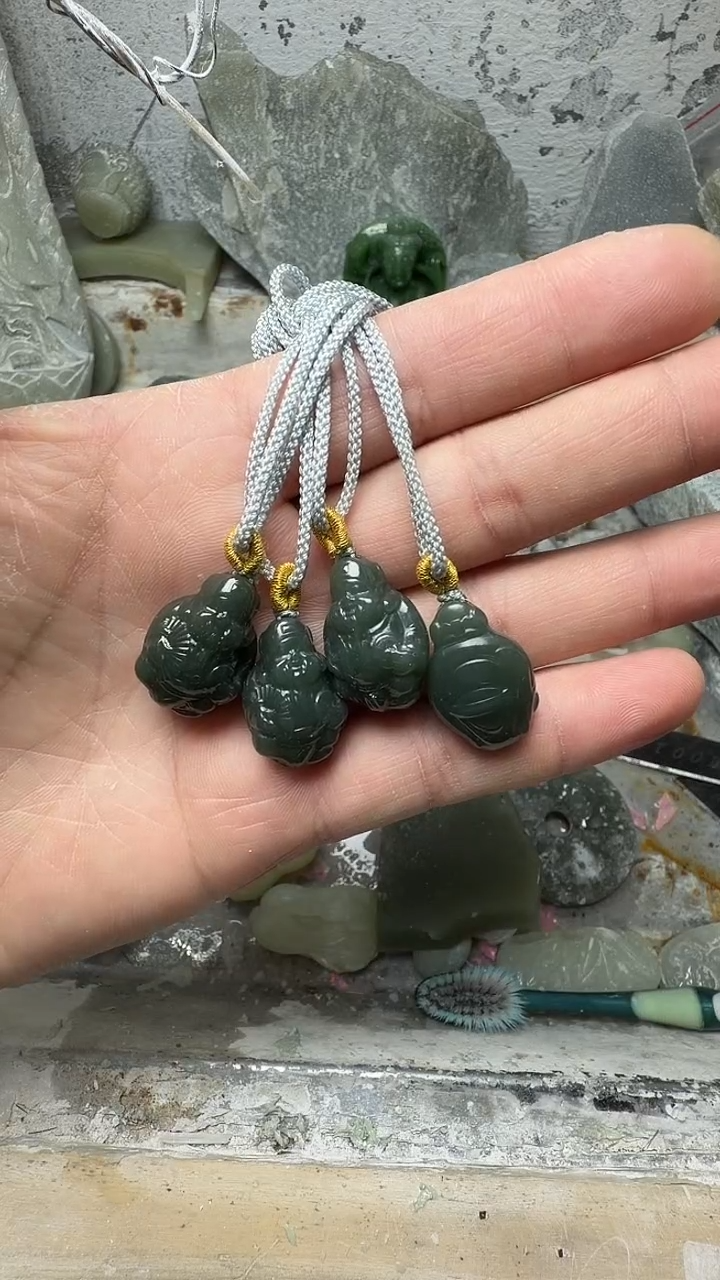 项链未镶嵌和田玉财神