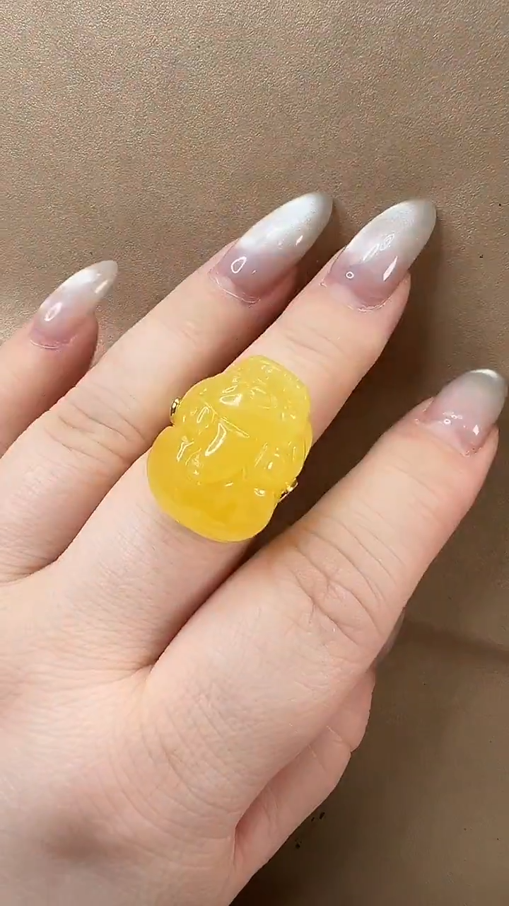 琥珀颈饰未镶嵌戒指