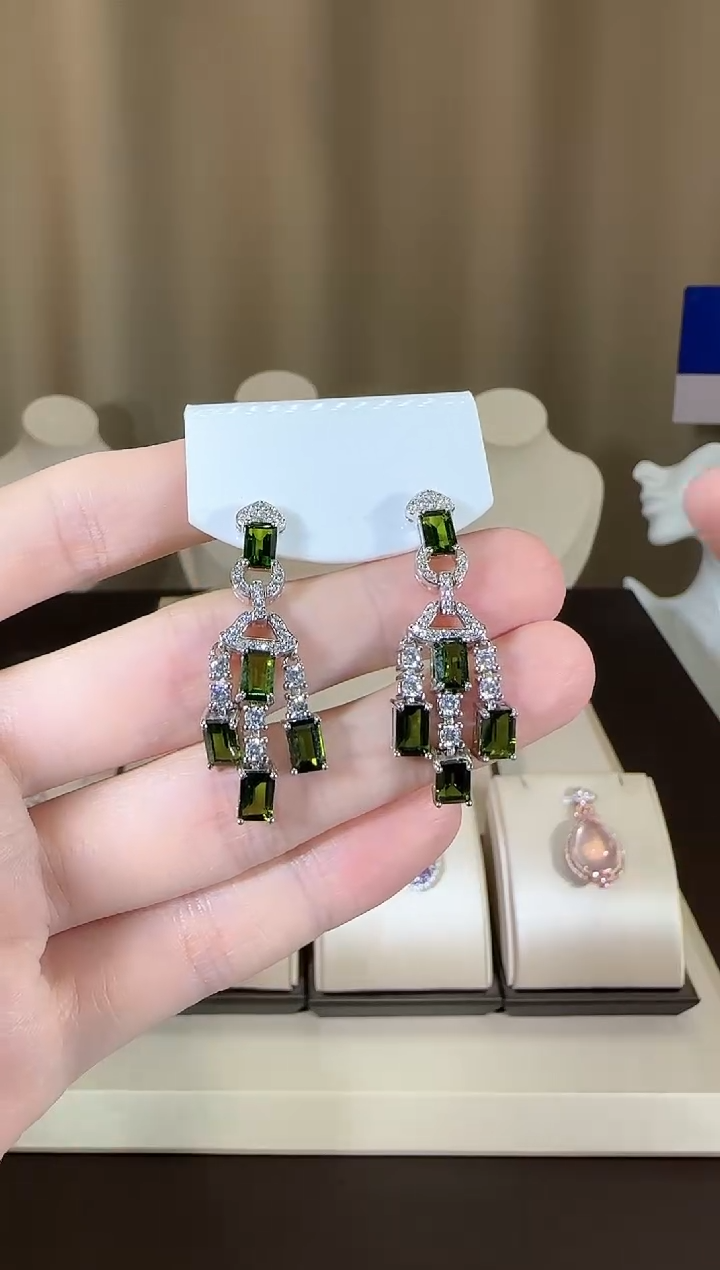 【闪购商品】透辉石耳坠银S925镶嵌设计款