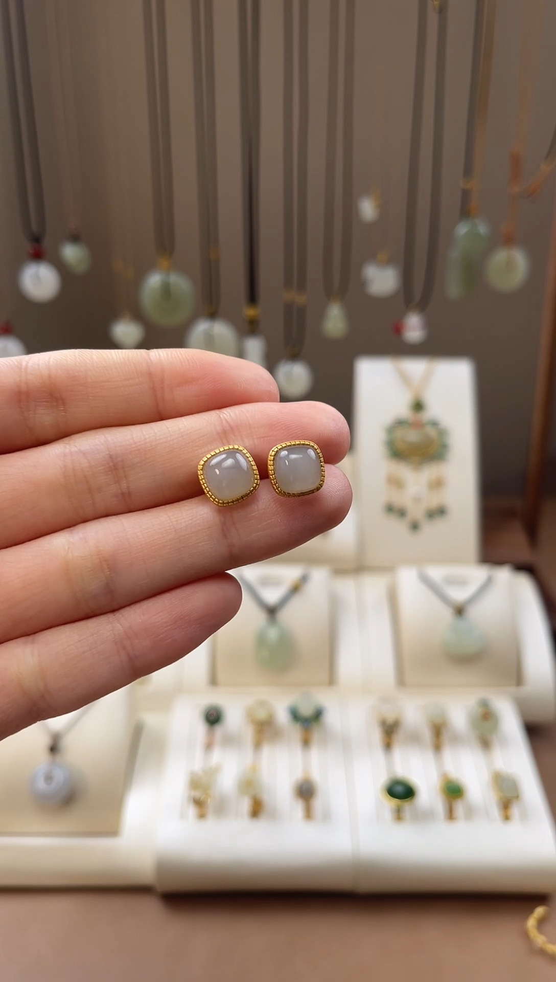 颈饰银S925镶嵌和田玉和田玉耳钉