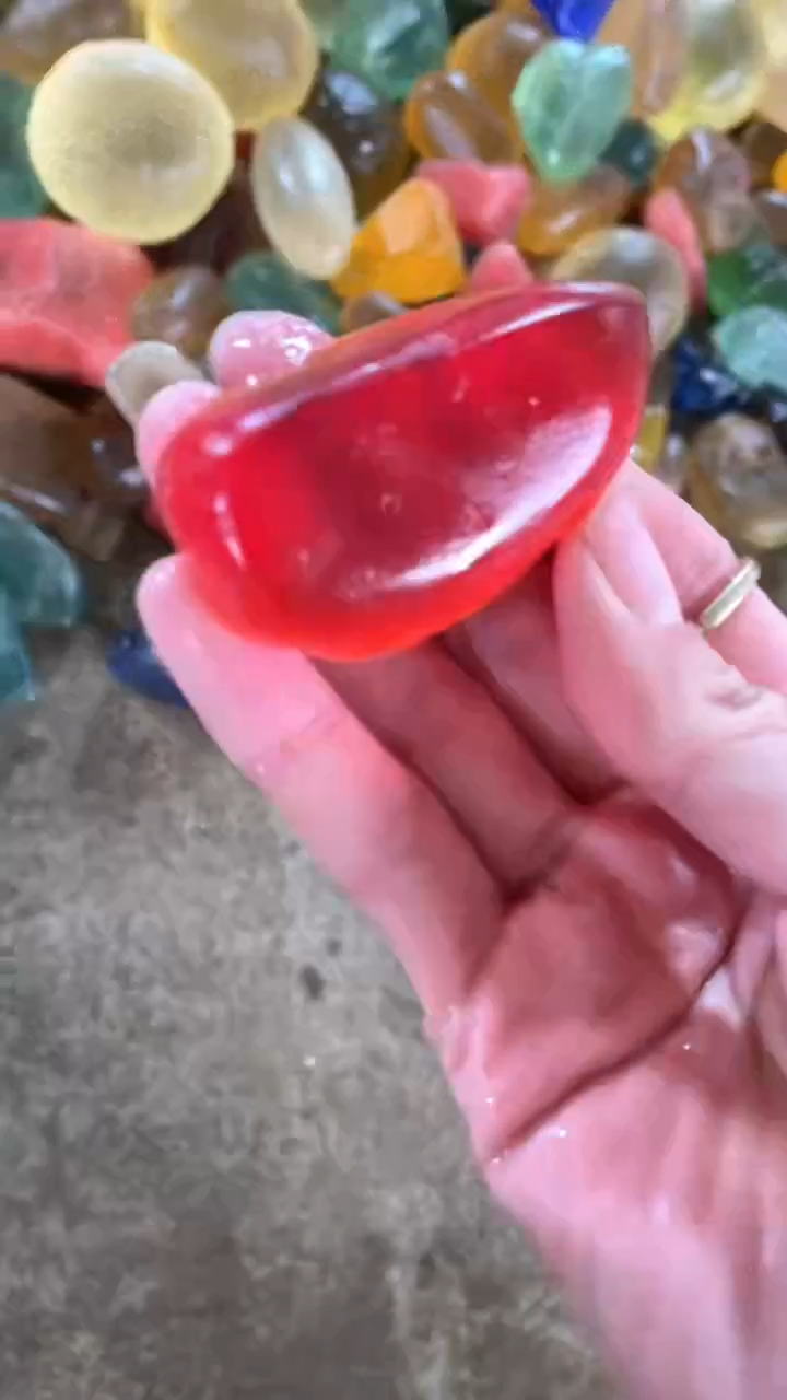 新疆五彩石原石摆件