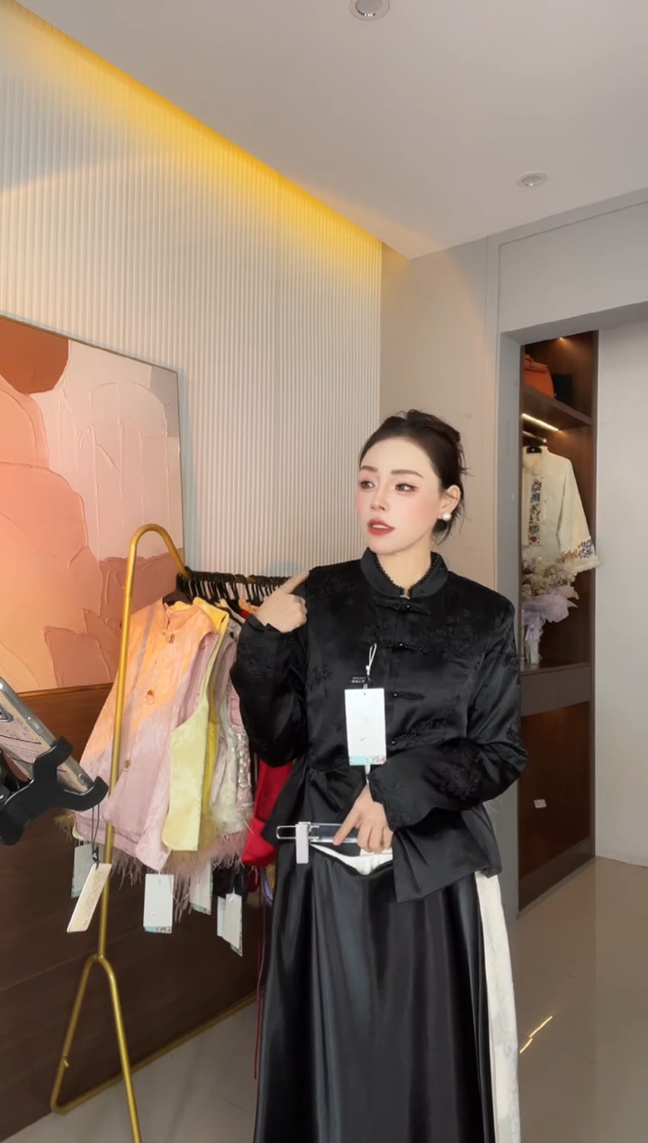 黑色上衣 8805 L 85-100