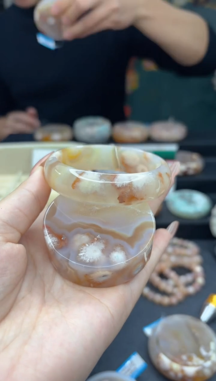 【闪购商品】石英质玉手镯未镶嵌32（57圈赠送镯心）