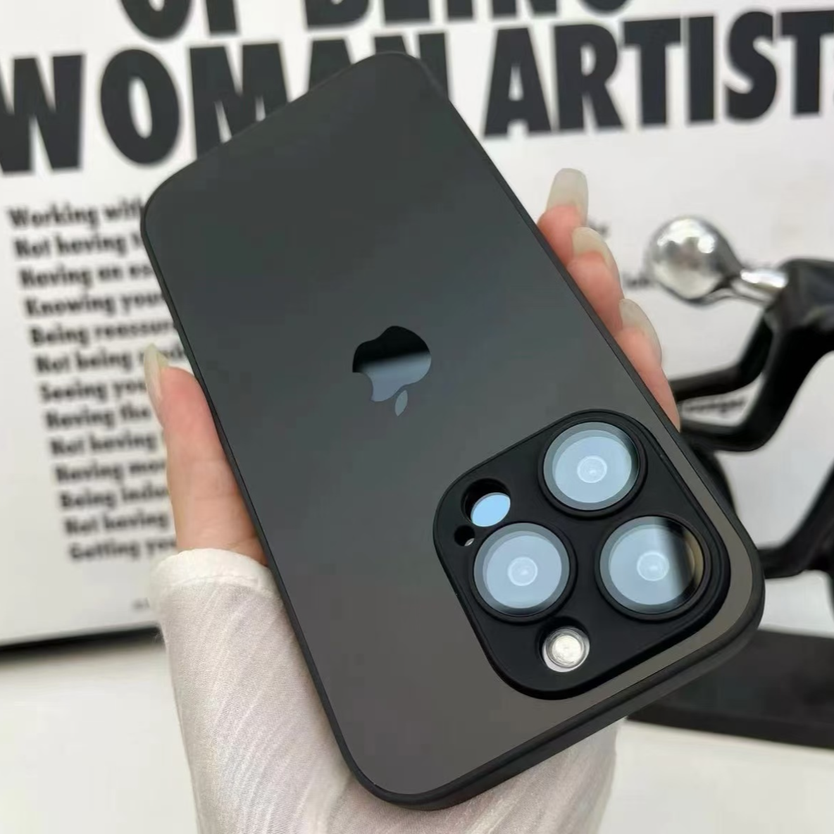 适用苹果17/16/15/14/13/12/11AG磨砂自带镜头膜苹果16pro手机壳