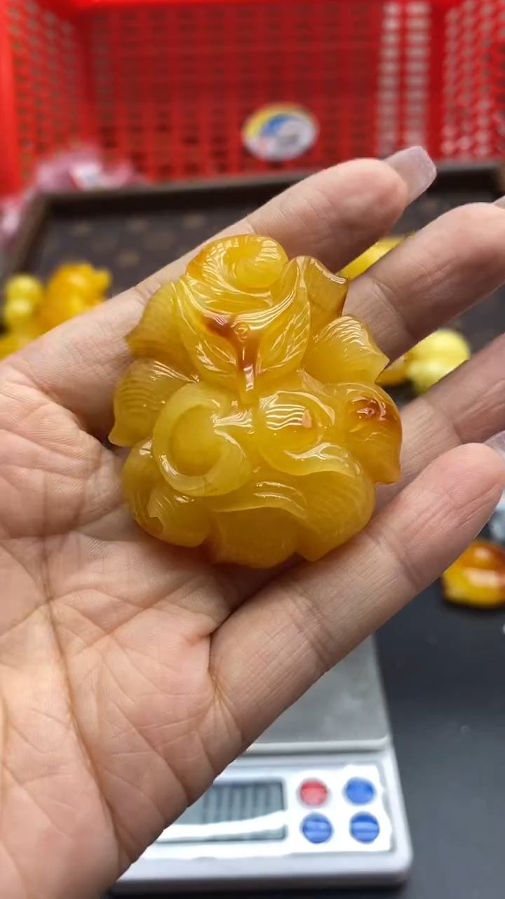 琥珀未镶嵌珠宝奇石696