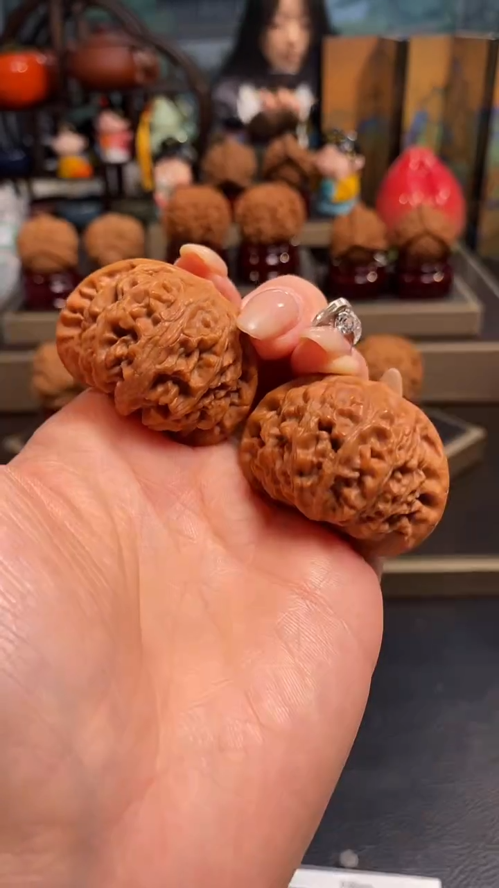 【闪购商品】文玩核桃把件A312宫灯40