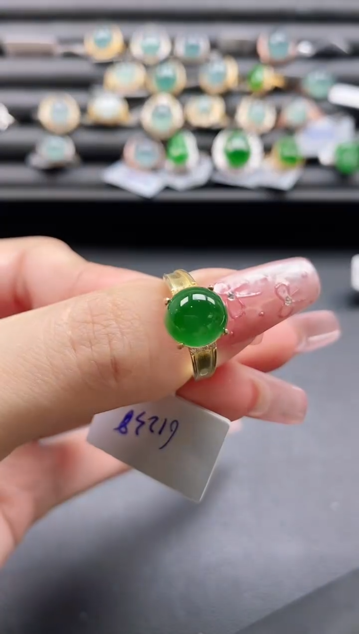【闪购商品】翡翠戒指银S925镶嵌111111