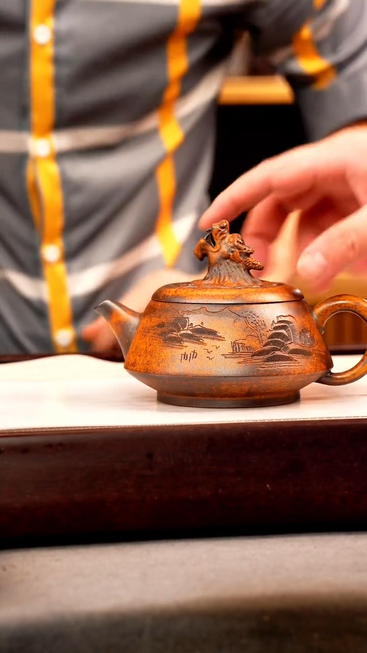 茶壶紫砂龙骨金砂 龙头老大 刻绘