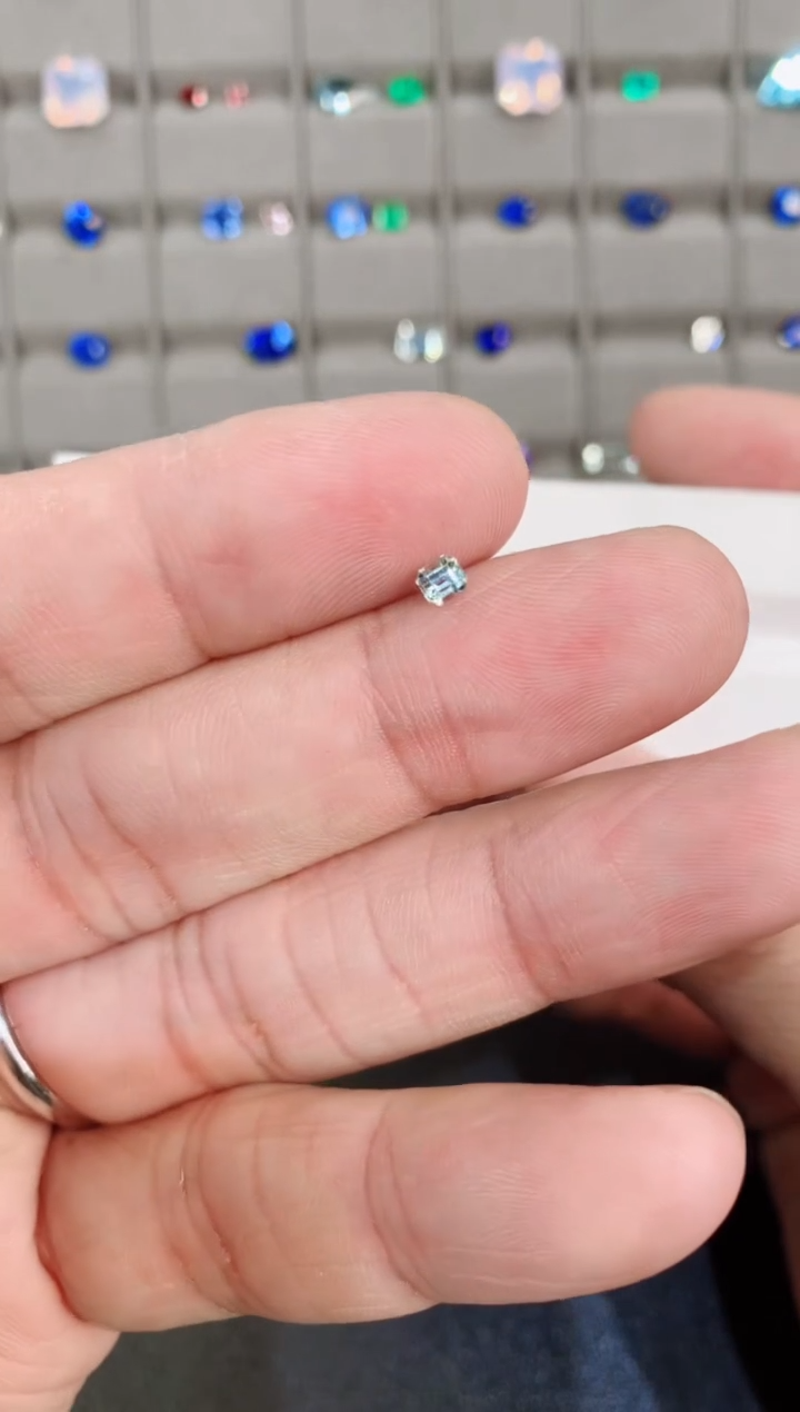 【闪购商品】蓝宝石裸石未镶嵌0.26CT无烧蓝宝石
