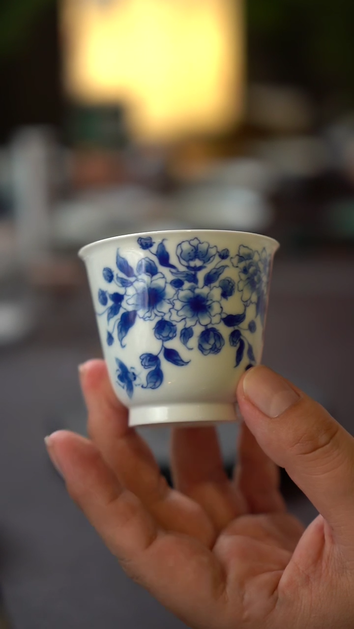 景德镇全手工手绘青花花卉直口主人杯