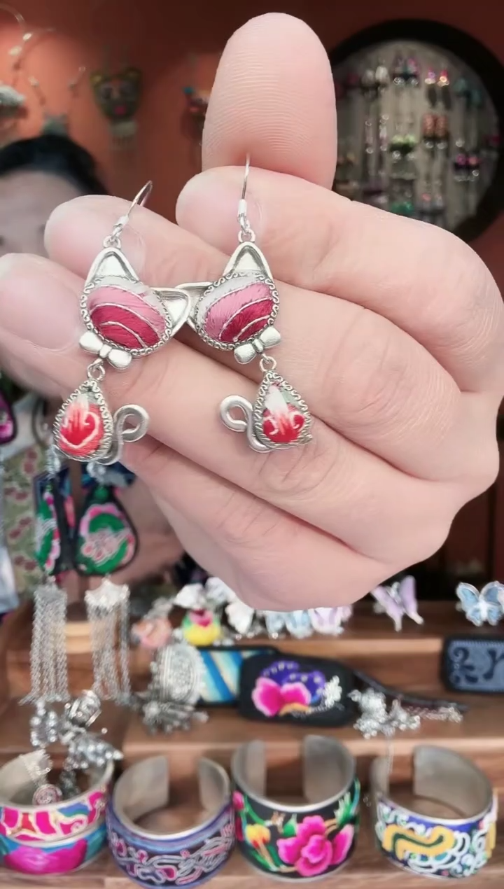 非遗手工刺绣耳环1