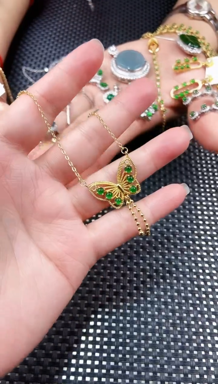 【闪购商品】翡翠颈饰未镶嵌11111111