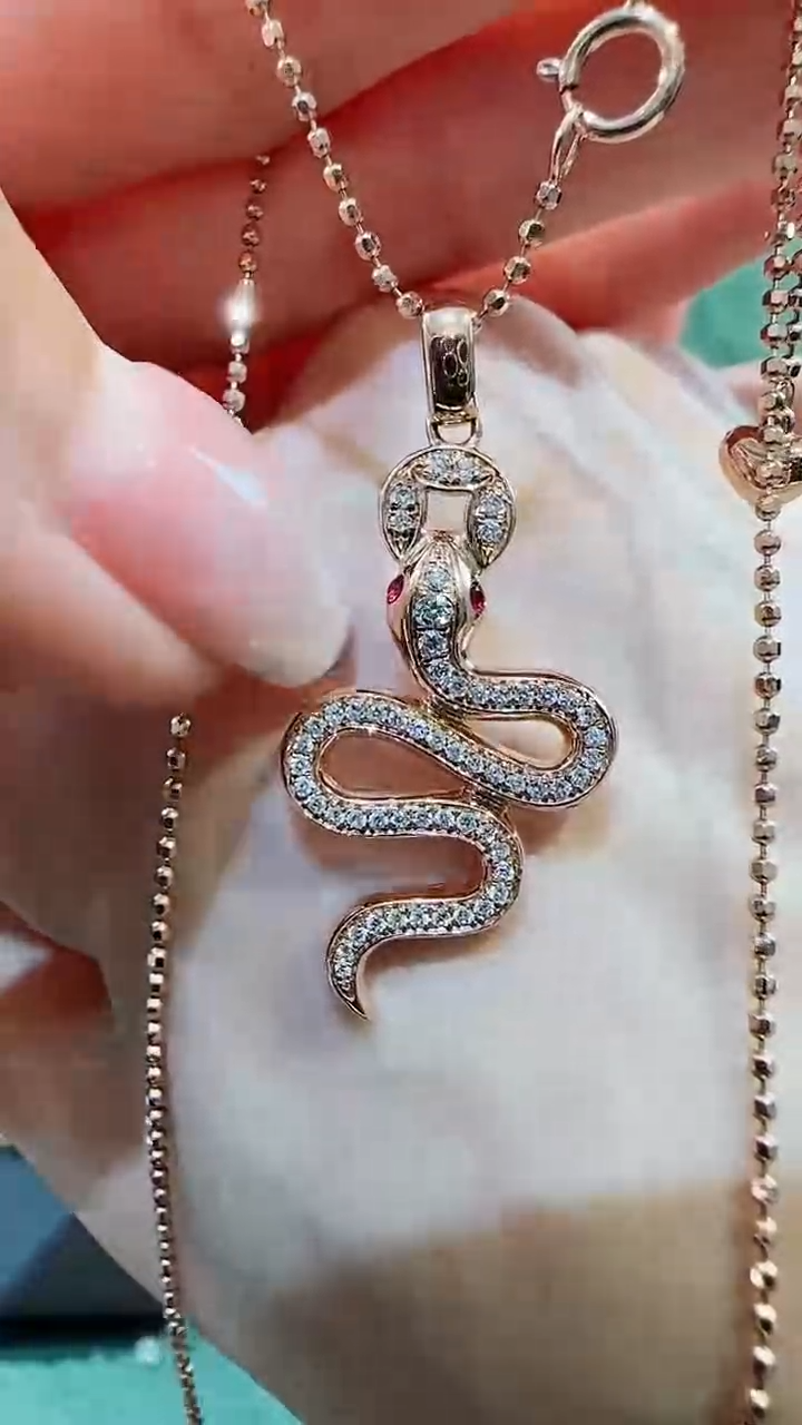 【闪购商品】钻石吊坠(不含链)18K金镶嵌18金钻石蛇蛇吊坠