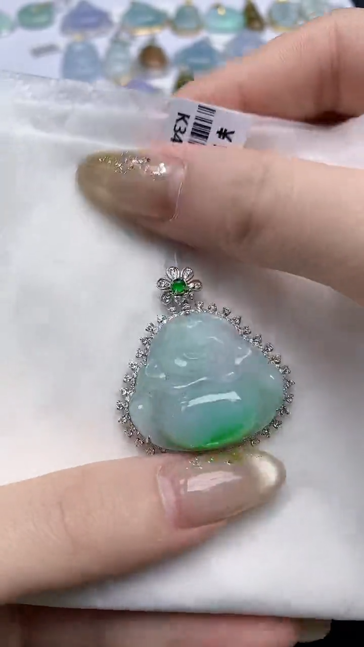 【闪购商品】翡翠颈饰18K金镶嵌天然翡翠A货