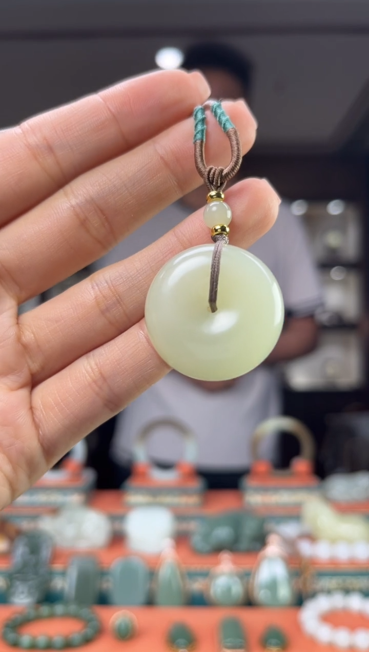 和田玉未镶嵌颈饰佩佩30mm左右