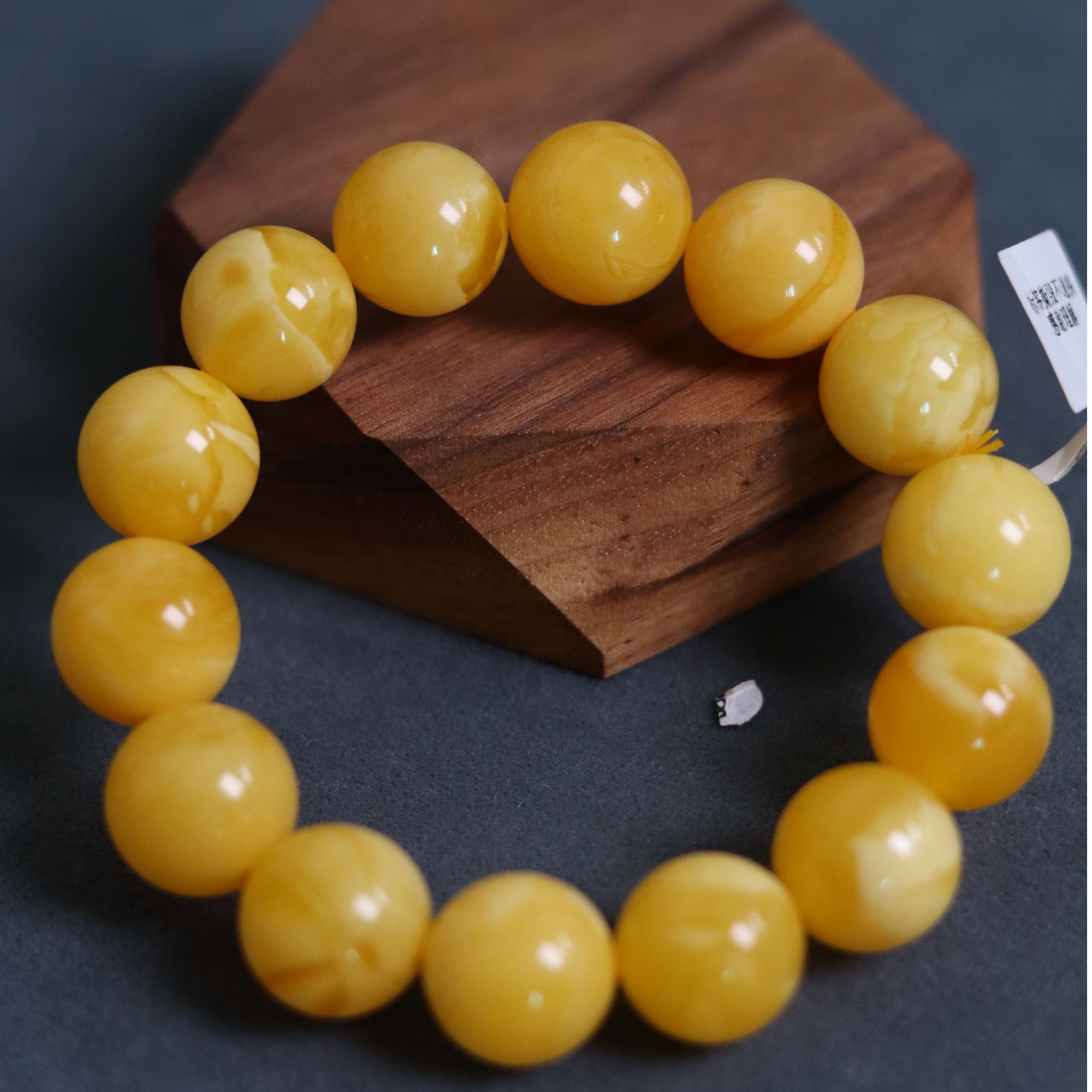 蜜蜡手串未镶嵌.