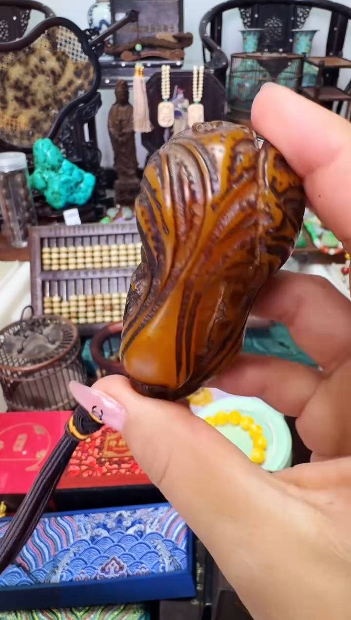 【闪购商品】蜜蜡颈饰未镶嵌老板娘推荐------------