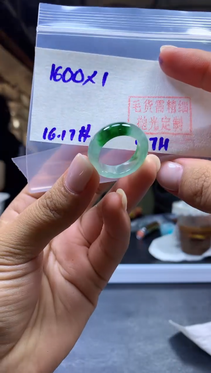 未镶嵌定制翡翠戒圈#1600元-毛货需精细抛光