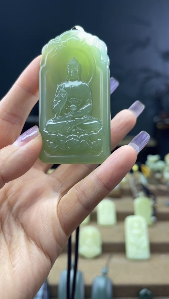 颈饰未镶嵌和田玉1