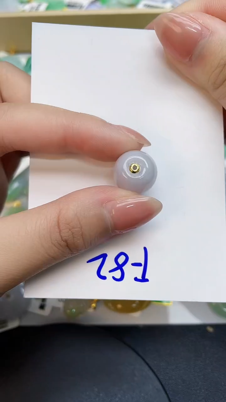 翡翠18K金镶嵌颈饰0000000000
