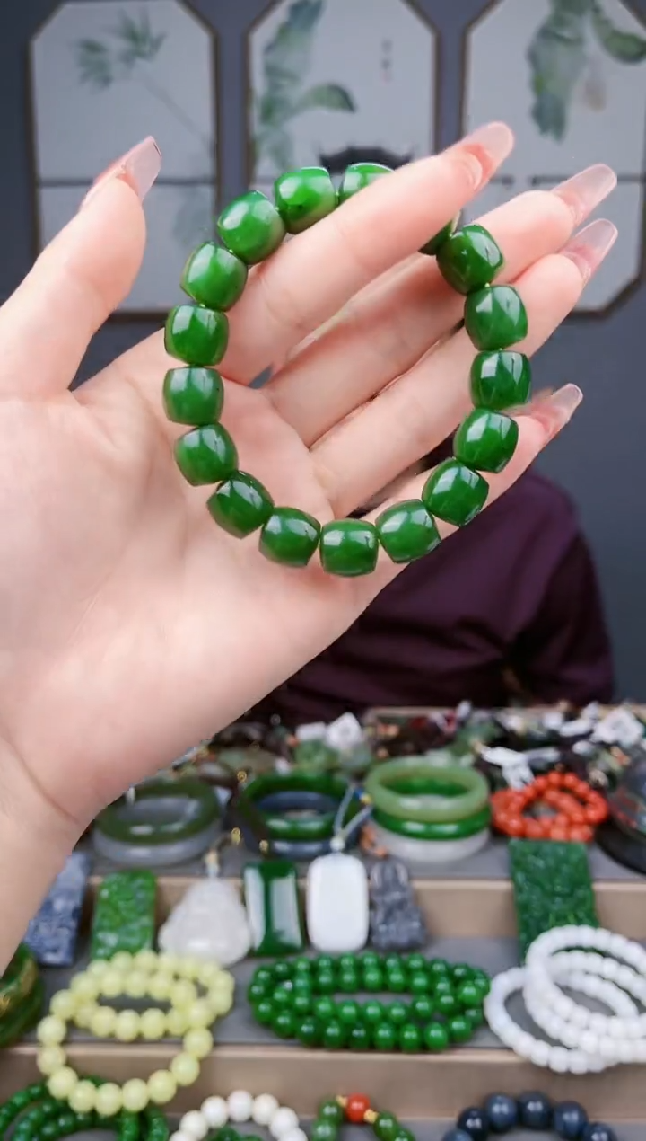 和田玉未镶嵌颈饰多样性发货   拍一单发一个13.14