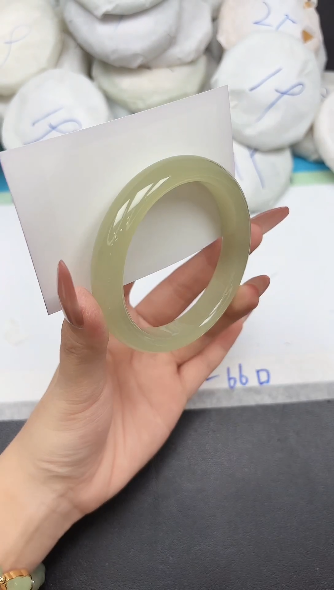 未镶嵌手镯石英质玉365-62